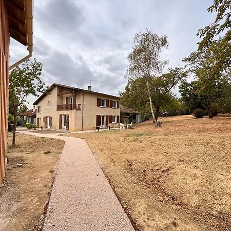 Sous Le Tilleul 3* Saint-Georges (Gers)